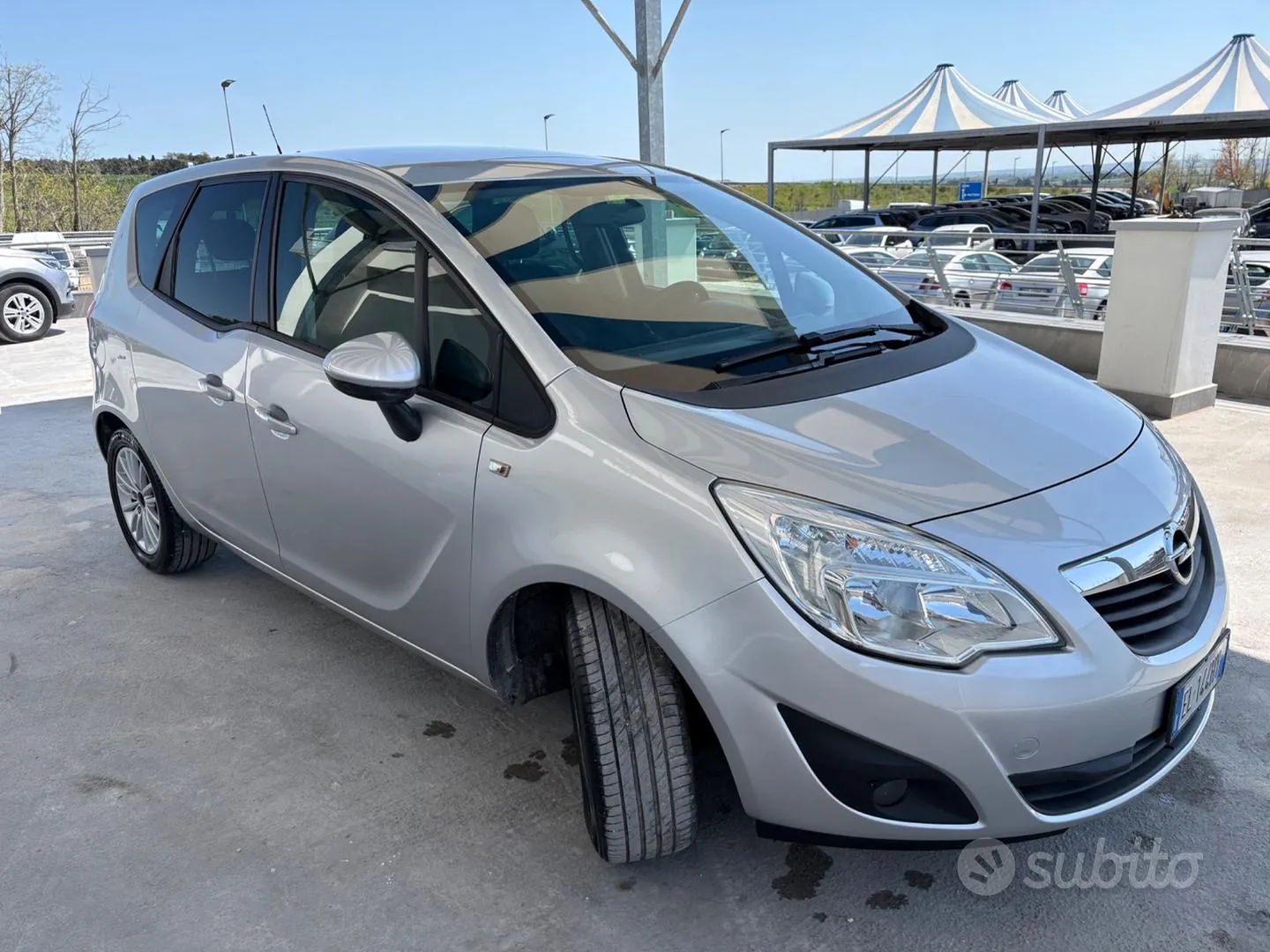 Opel Meriva 2012 photo 2