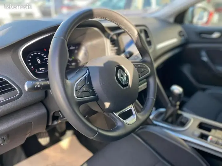 Renault Megane 2023 photo 5
