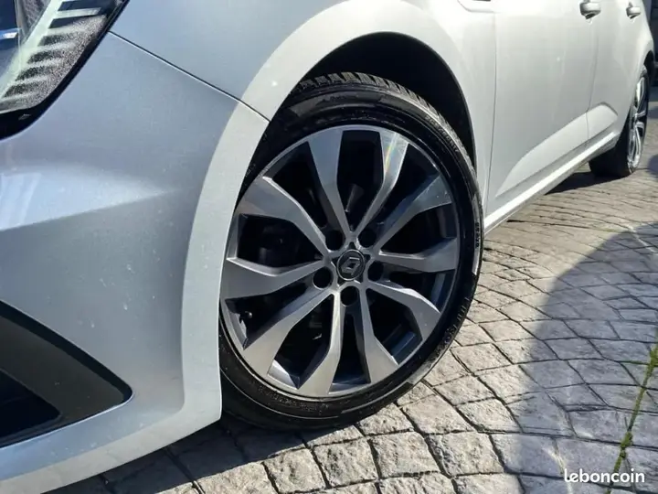 Renault Megane 2023 photo 4