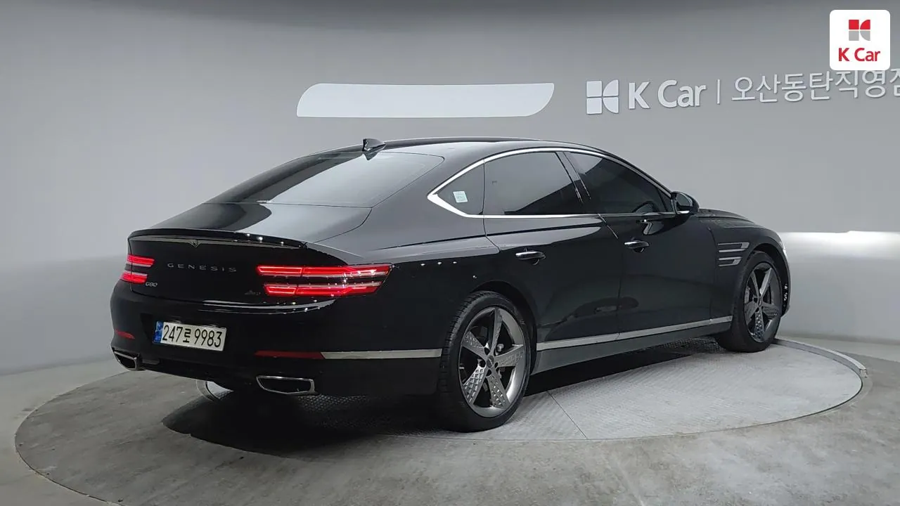 Genesis G80 2022 photo 2