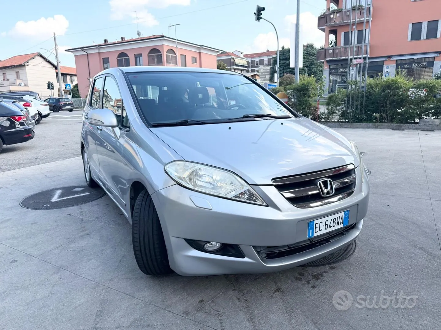 Honda Fr-V 2010 photo 3