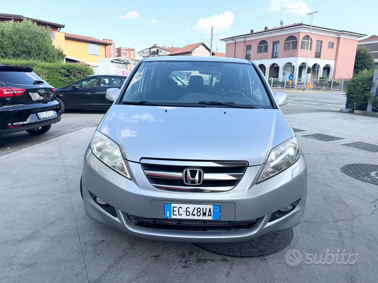 Honda Fr-V 2010 photo 2