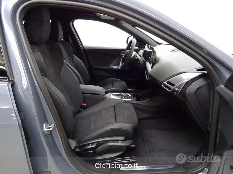 BMW 1 Series 2025 photo 3