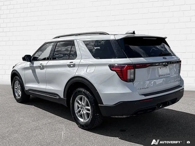 Ford Explorer 2025 photo 4