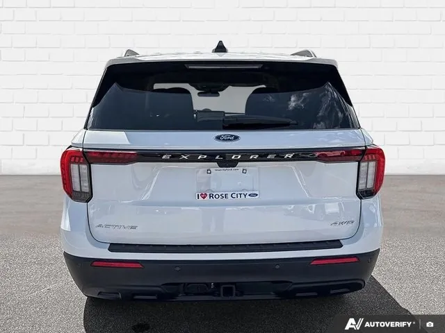 Ford Explorer 2025 photo 5