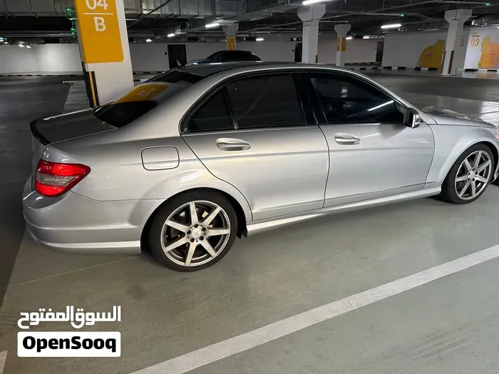 Mercedes-Benz C300