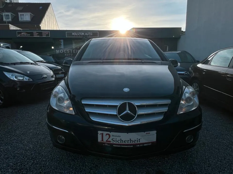Mercedes-Benz A180