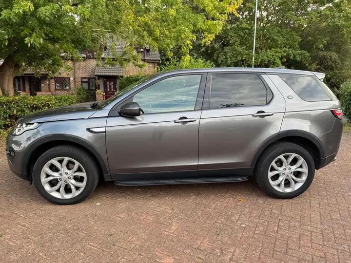 Land Rover Discovery Sport 2018 photo 5