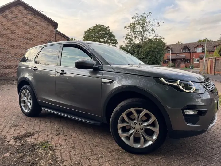 Land Rover Discovery Sport 2018 photo 3