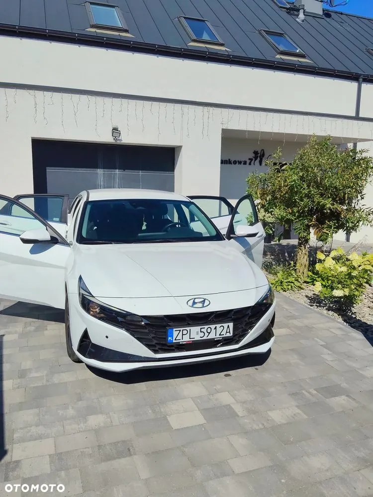 Hyundai Elantra 2022 photo 2