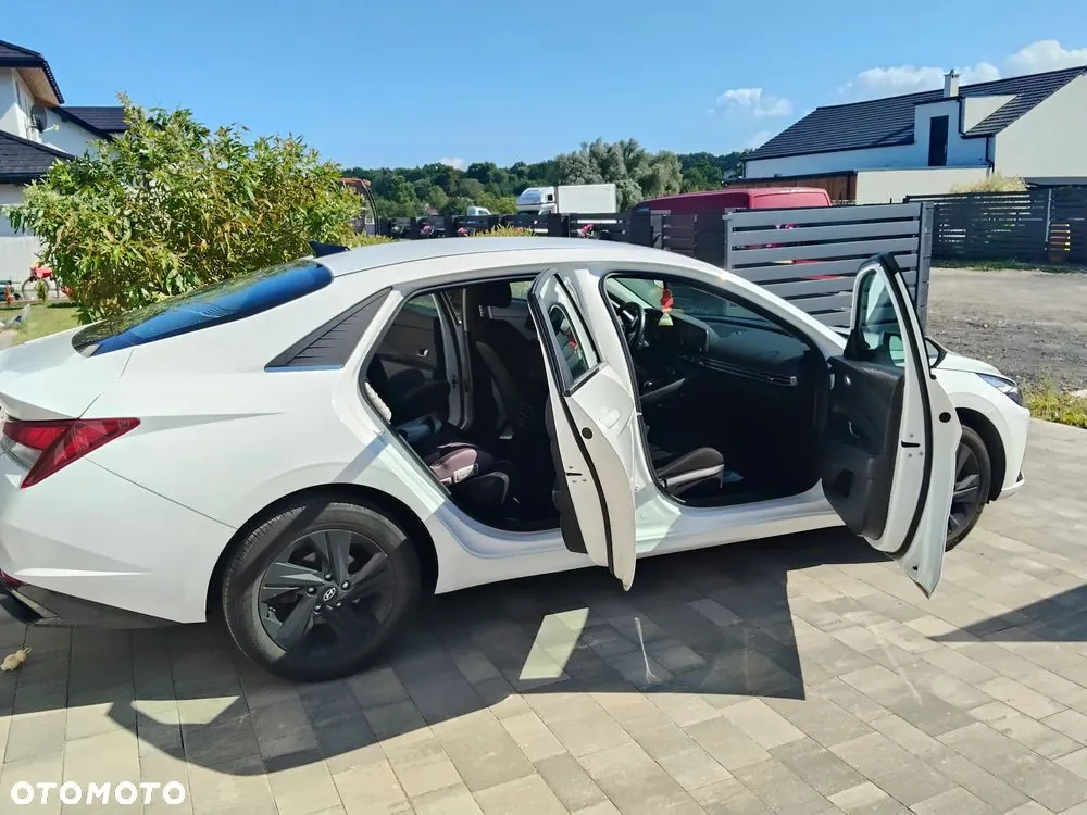 Hyundai Elantra 2022 photo 4