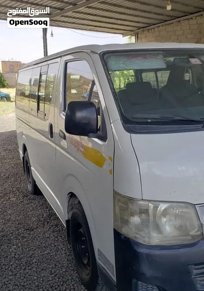 Toyota Hiace 2013 photo 5