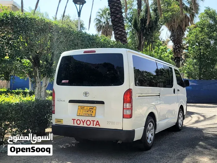 Toyota Hiace 2013 photo 4