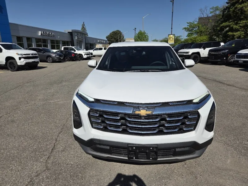 Chevrolet Equinox 2026 photo 2
