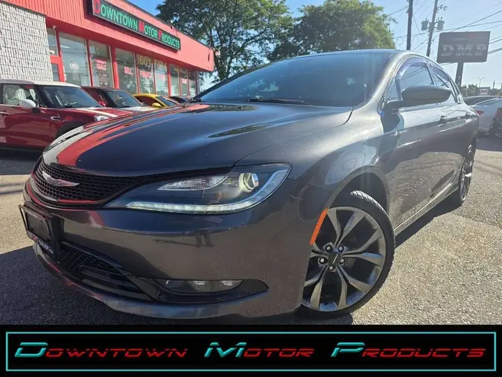 Chrysler 200