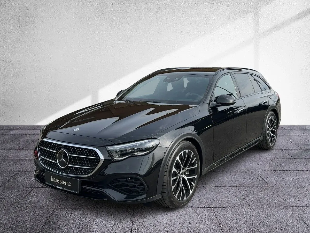 Mercedes-Benz E-Class 2025 photo 2