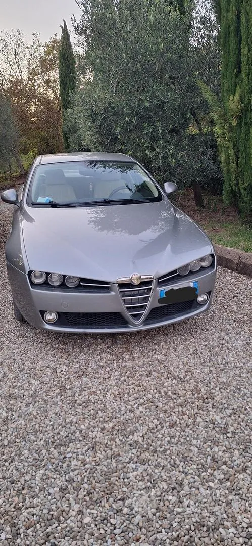 Alfa Romeo 159 2008 photo 5