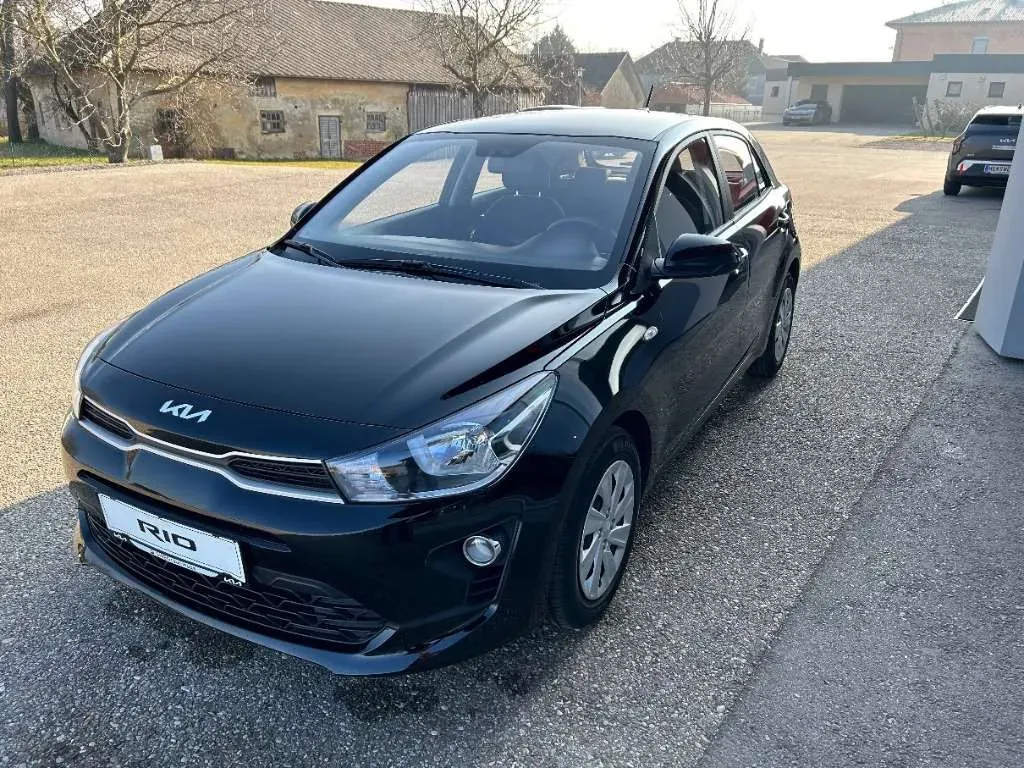 Kia Rio 2023 photo 3