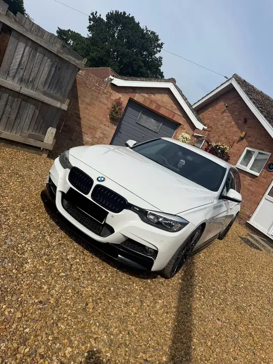 BMW 3 Series 2013 photo 2