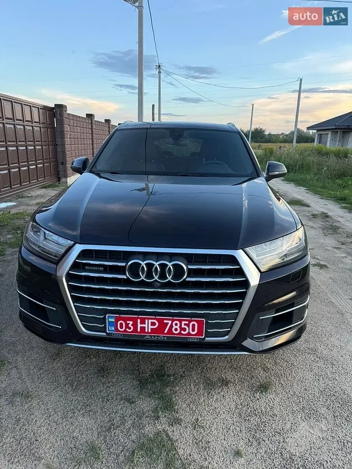 Audi Q7 2016 photo 2