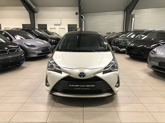 Toyota Yaris 2019 photo 2