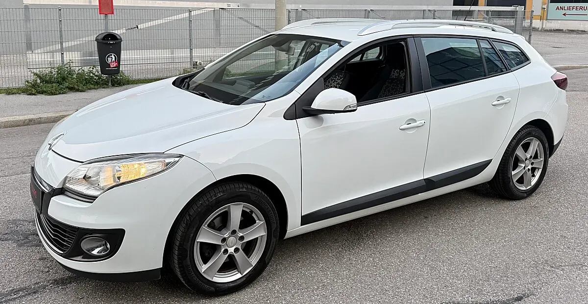 Renault Megane 2012 photo 2