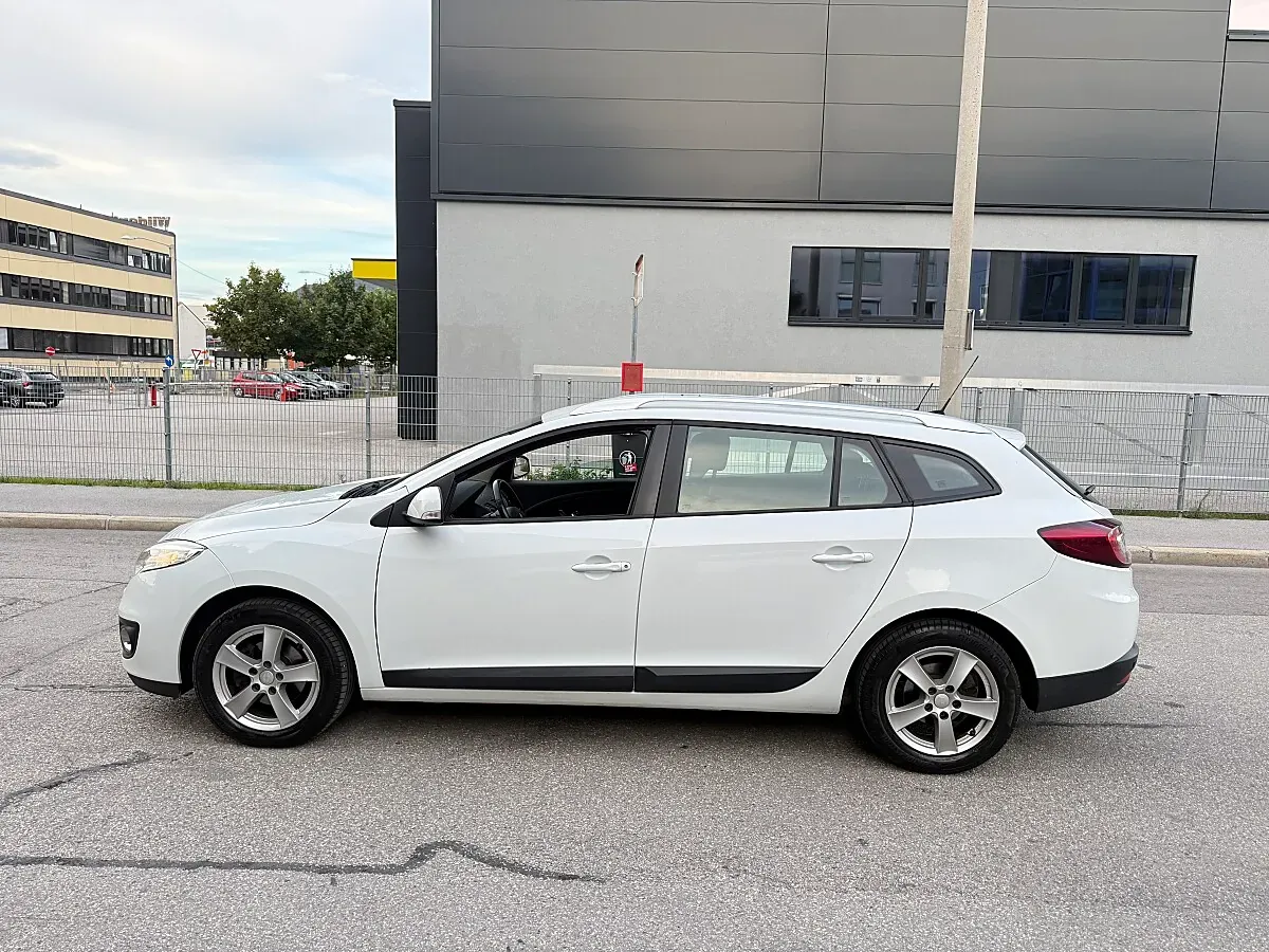 Renault Megane 2012 photo 3