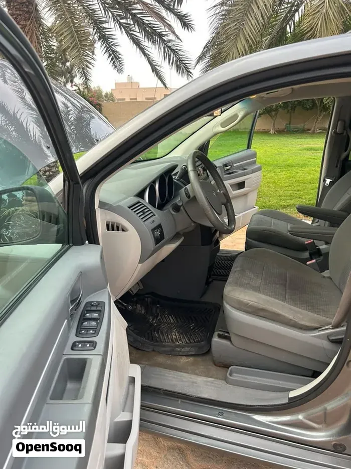 Dodge Caravan 2009 photo 3