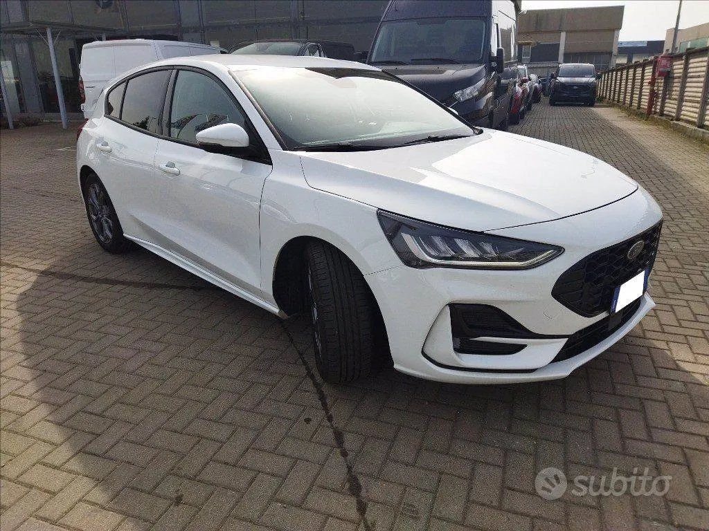 Ford Focus 2024 photo 3