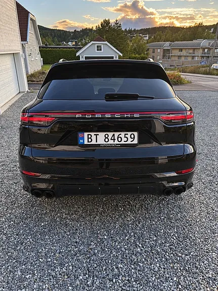 Porsche Cayenne 2019 photo 2