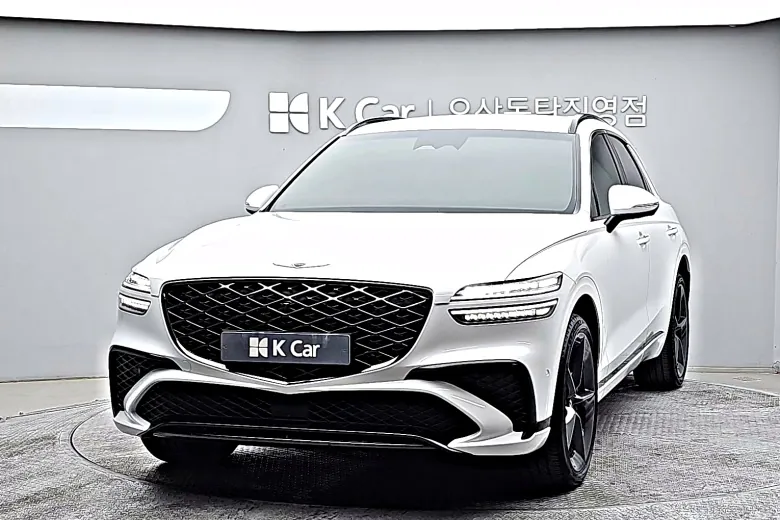 Genesis Gv70