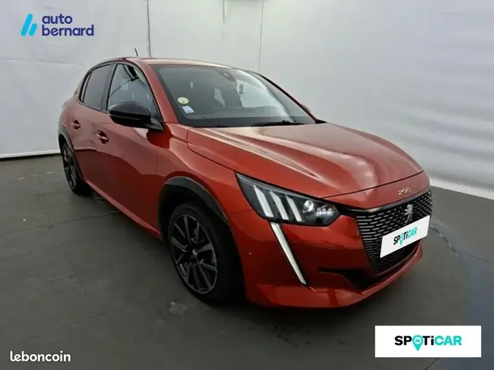 Peugeot 208 2021 photo 3