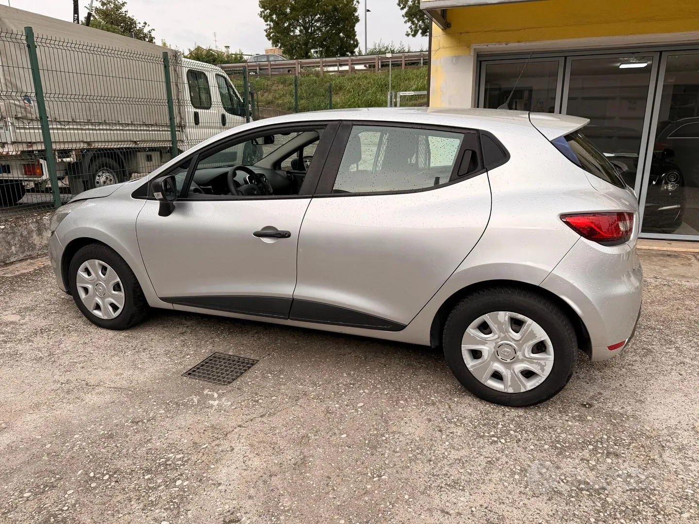 Renault Clio Van