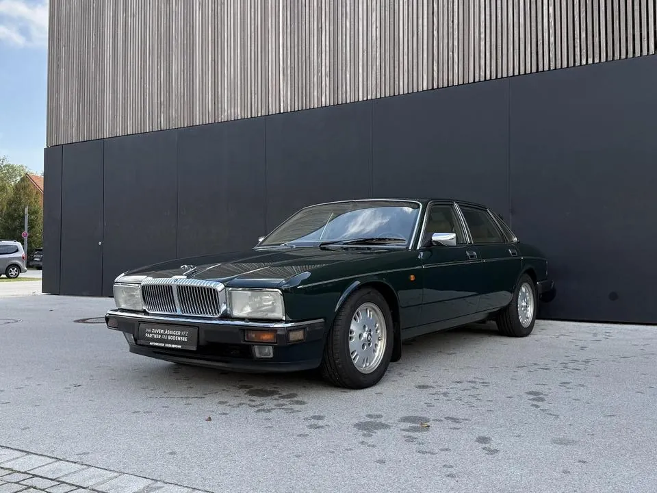 Jaguar Xj40