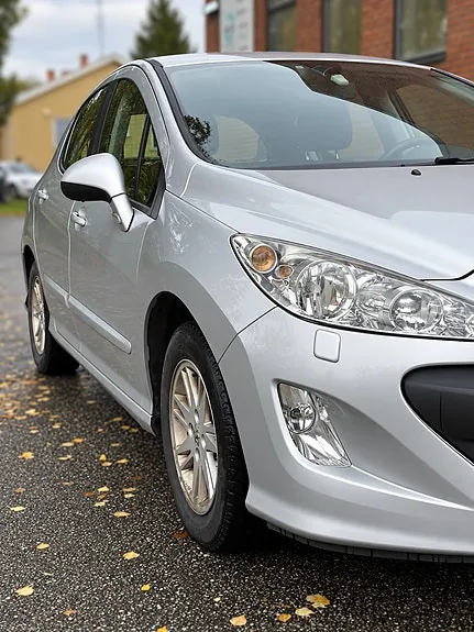Peugeot 308 2011 photo 4