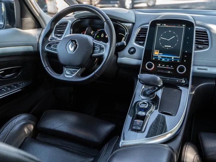 Renault Espace 2016 photo 2