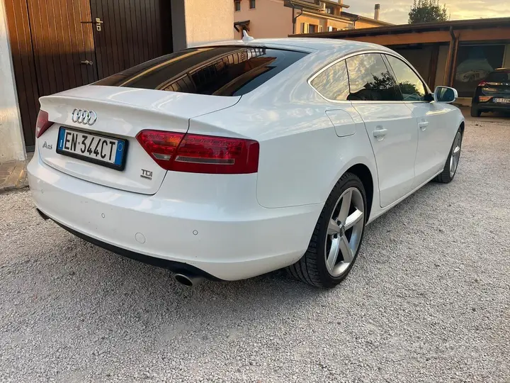 Audi A5 2012 photo 3