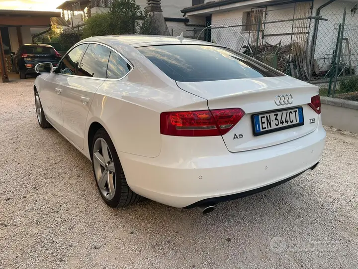 Audi A5 2012 photo 4