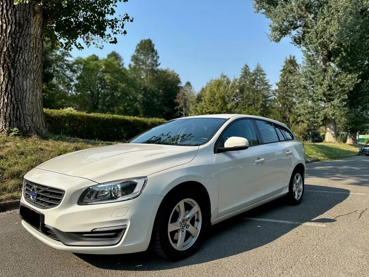 Volvo V60 2014 photo 2