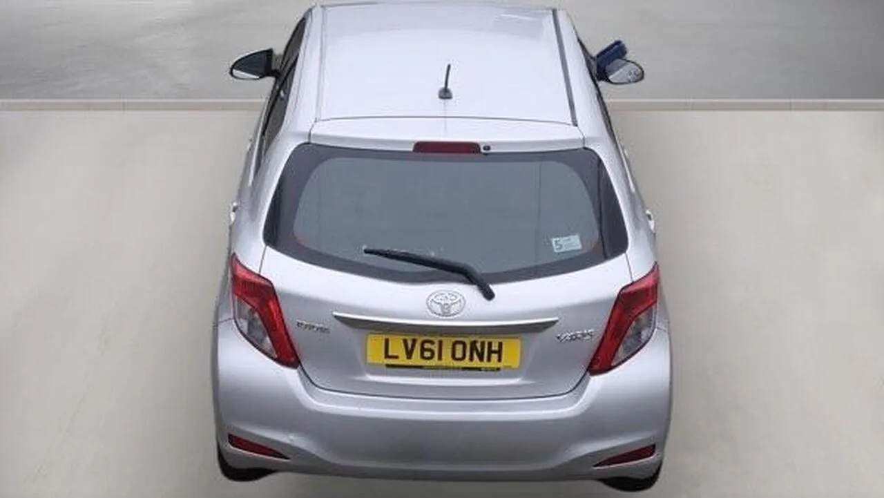 Toyota Yaris 2011 photo 5