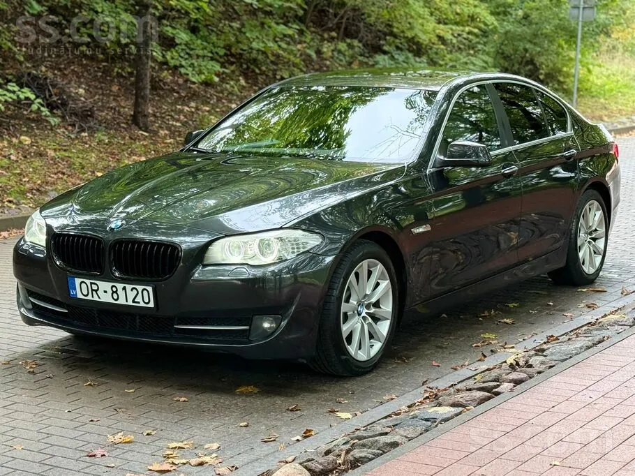 BMW 520 2011 photo 2