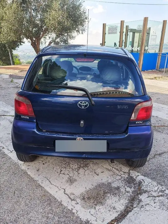 Toyota Yaris 2002 photo 4