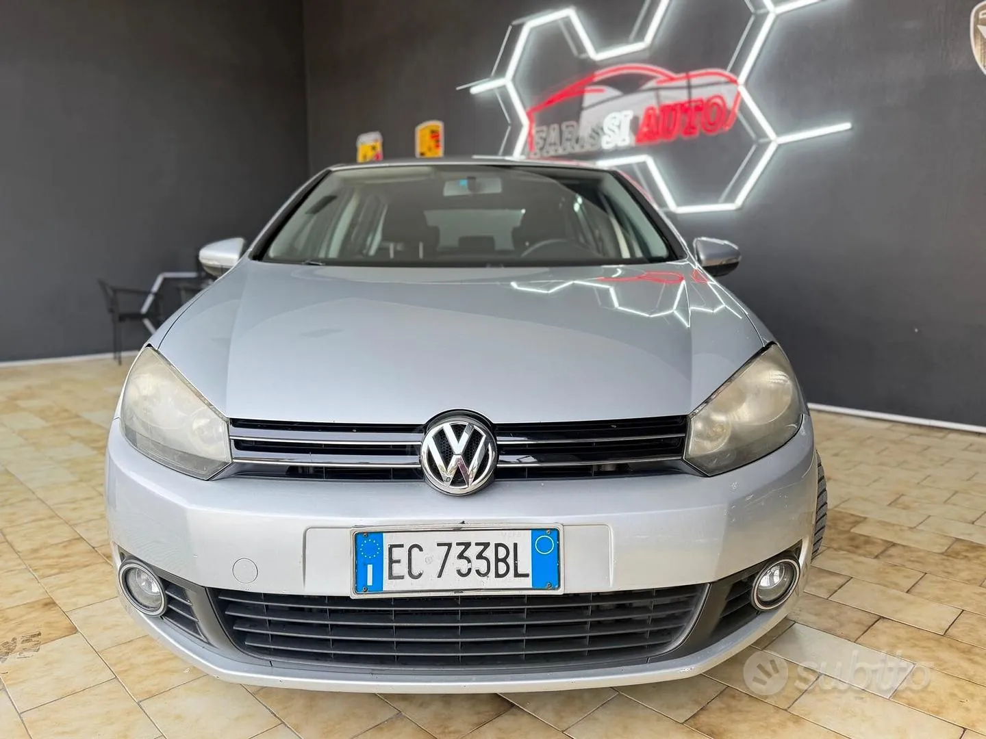 Volkswagen Golf 2010 photo 2