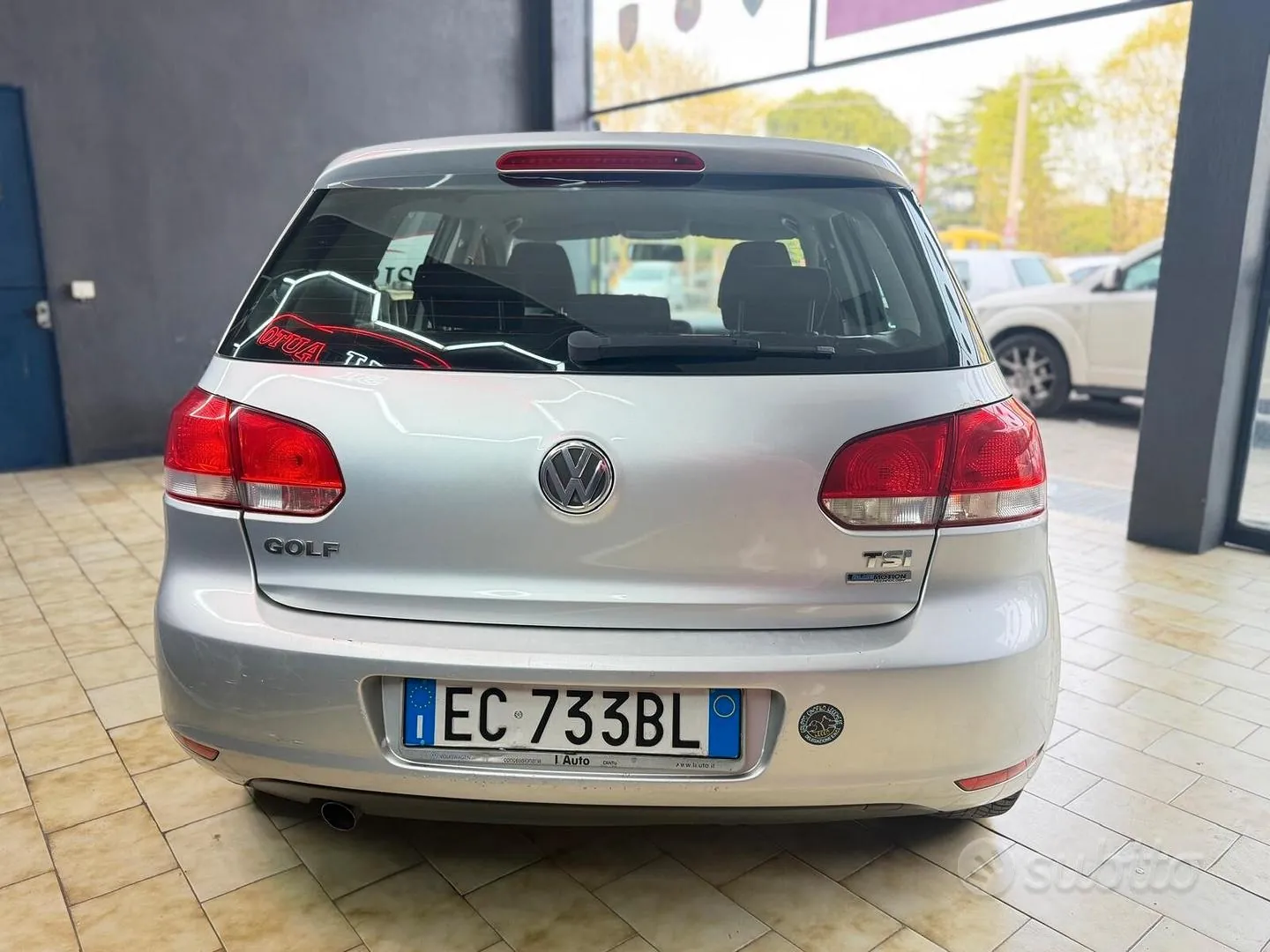 Volkswagen Golf 2010 photo 5