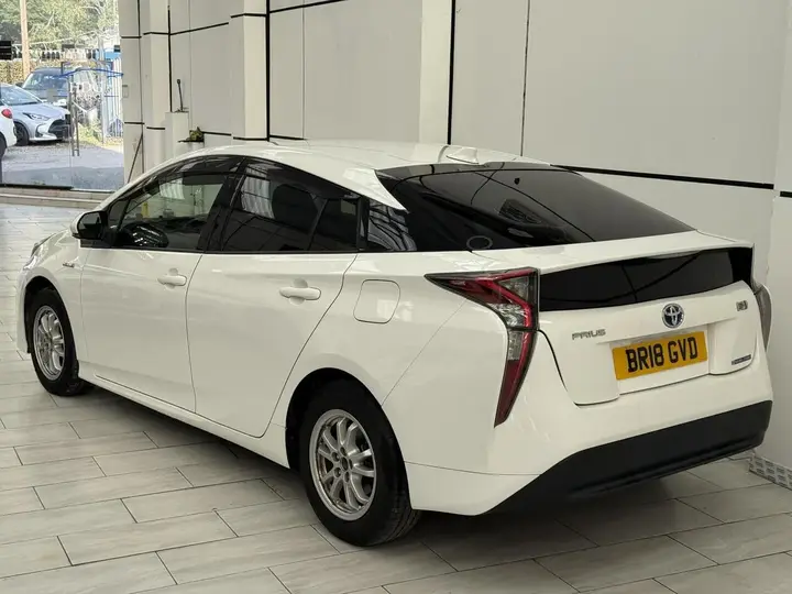 Toyota Prius 2018 photo 4
