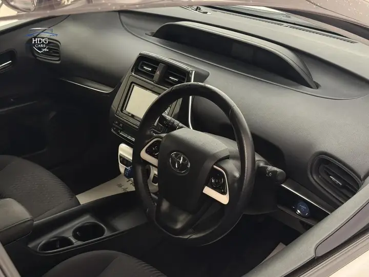 Toyota Prius 2018 photo 3