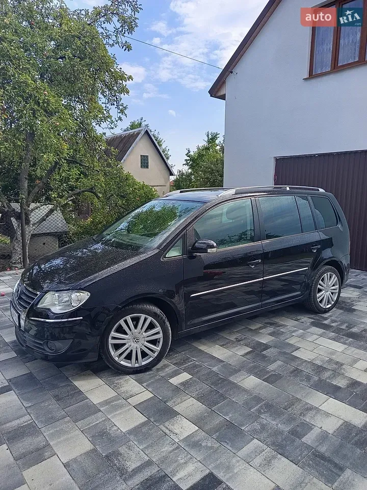 Volkswagen Touran 2007 photo 3