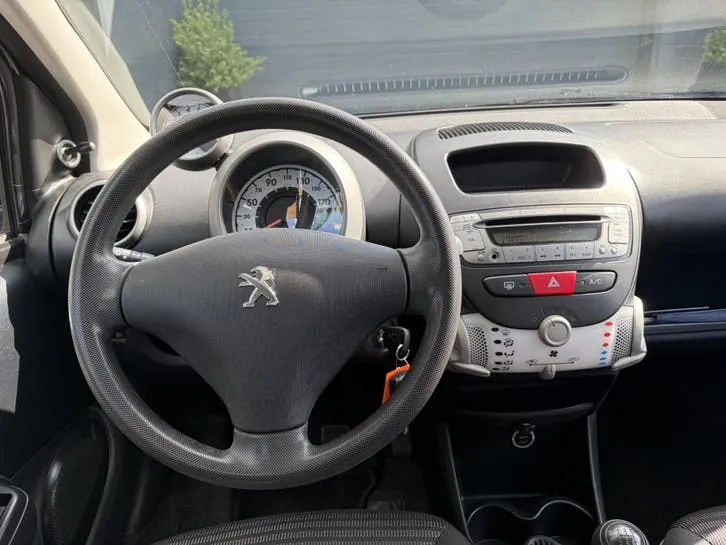 Peugeot 107 2014 photo 3