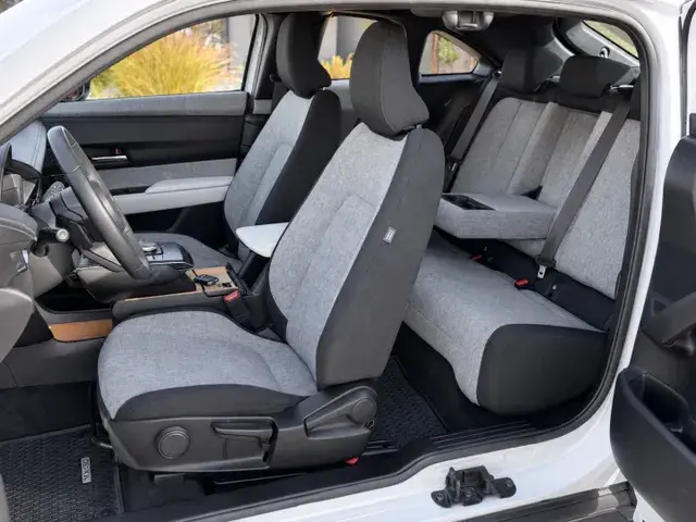 Mazda Mx-30 2021 photo 2