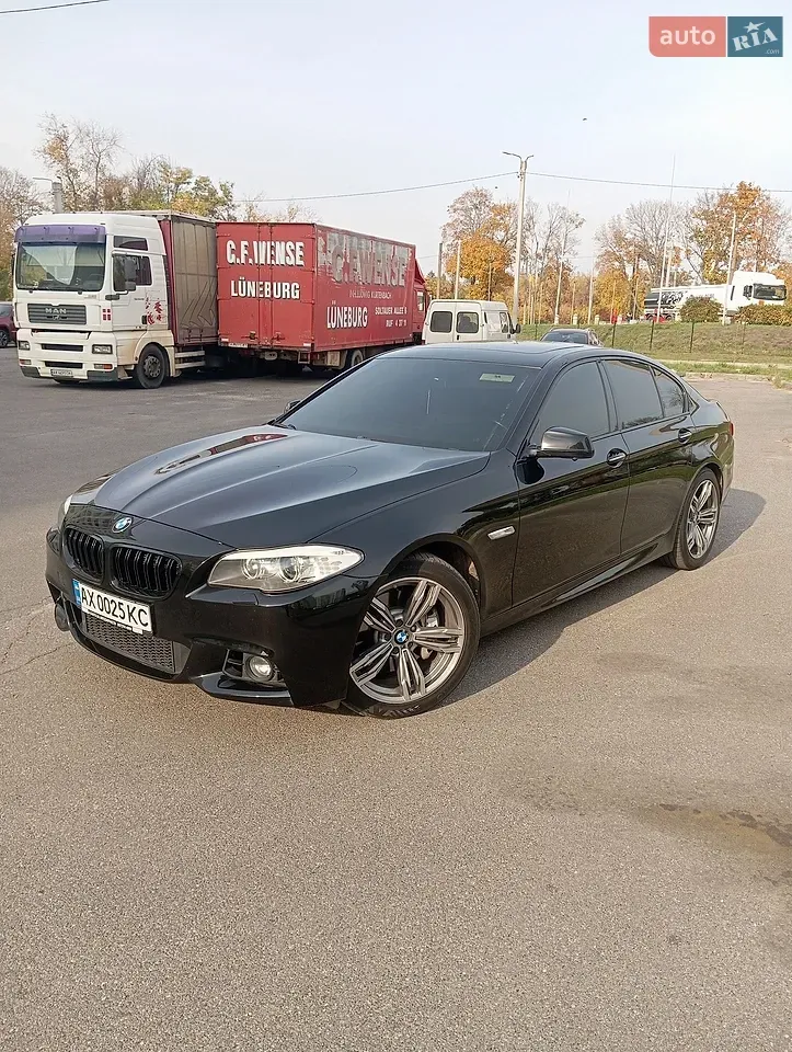 BMW 5 Series 2012 photo 2